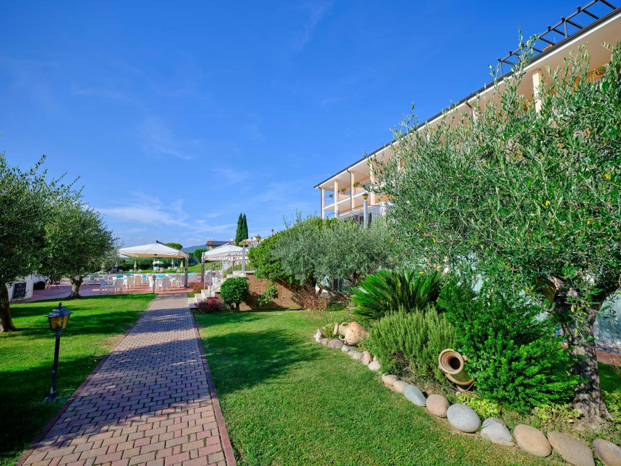 Hotel Boffenigo - The Golden Hour كوسترمانو المظهر الخارجي الصورة